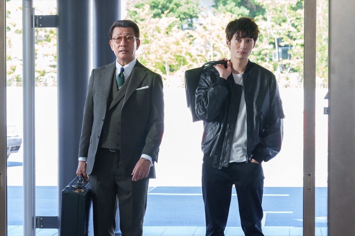 岡田将生×中井貴一『ザ・トラベルナース』今夜スタート　2人の優秀＆変人ナースが医療現場の改革に乗り出す