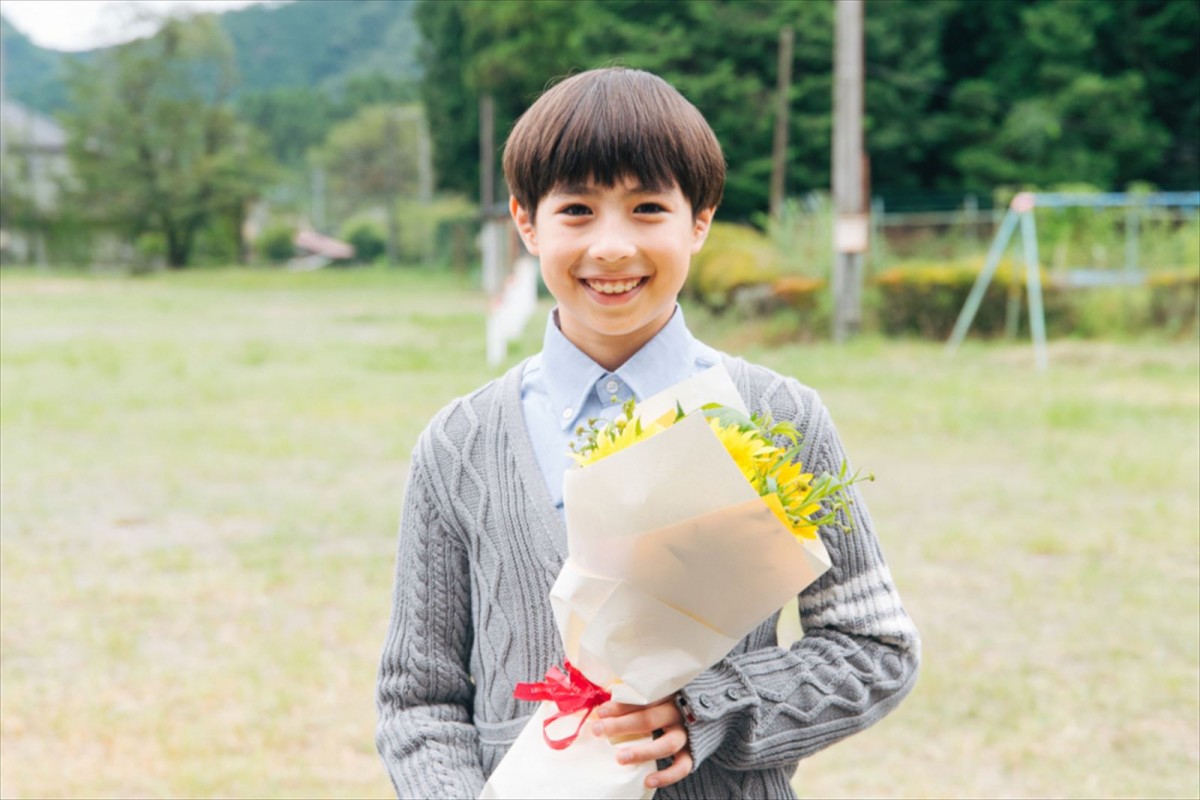 『ユニコーンに乗って』永野芽郁の目に涙　西島秀俊らとのクランクアップ写真公開
