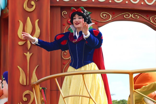 Tdl クリスマス ストーリーズ 3年ぶりに復活 プリンセスにも会える豪華パレード 東京ディズニーランド 22年11月7日 写真 特集 レポート クランクイン トレンド