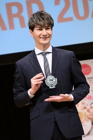 JOY、「第15回ペアレンティングアワード」授賞式に登場