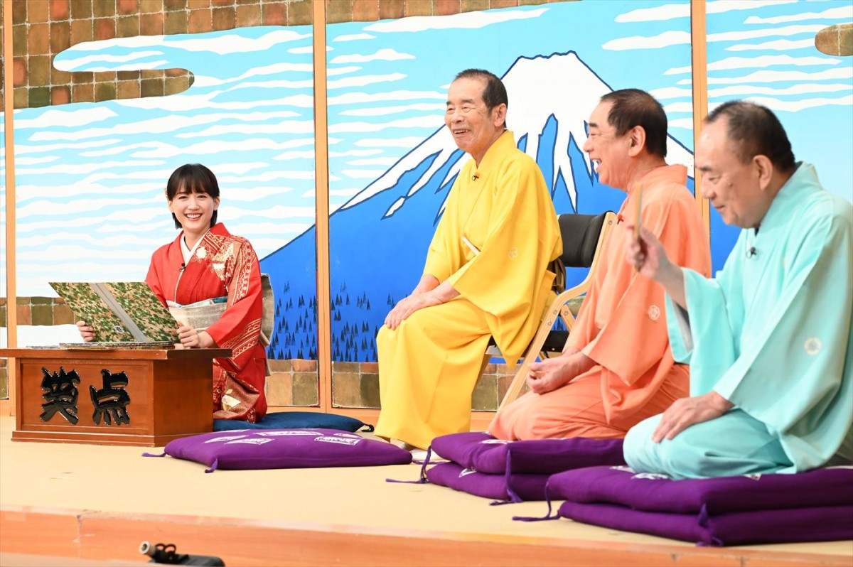 綾瀬はるか、4年連続で『笑点』単独司会に　『笑点 お正月だよ！大喜利まつり』で桂宮治が家族にサプライズ！