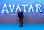 映画『アバター：ウェイ・オブ・ウォーター』ロンドンで行われたワールドプレミアに出席したスティーヴン・ラング