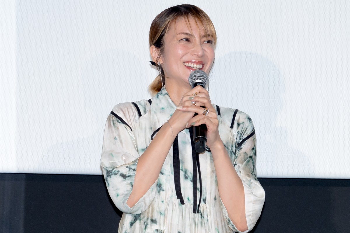 大泉洋、厚底靴で登場　目黒蓮「見たことないです、そんな厚いやつ」とツッコミ