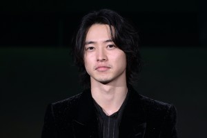 山崎賢人、Netflixシリーズ『今際の国のアリス』シーズン2配信記念イベントに登場