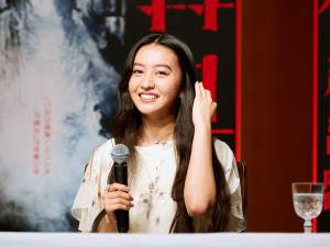 映画『牛首村』完成報告会見に登壇したKoki，