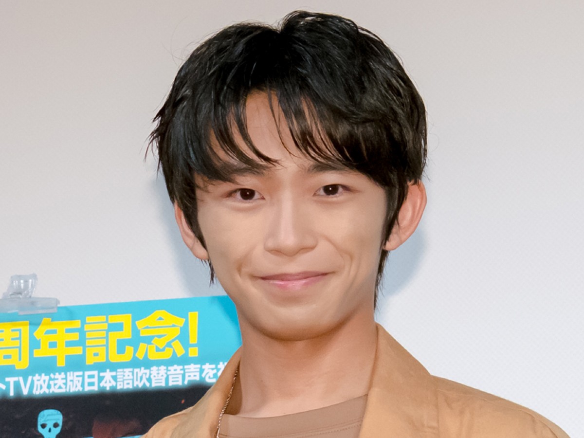 “こども店長”加藤清史郎、スーツ姿で成人を報告　「すっかり大人」「感慨深い」と反響