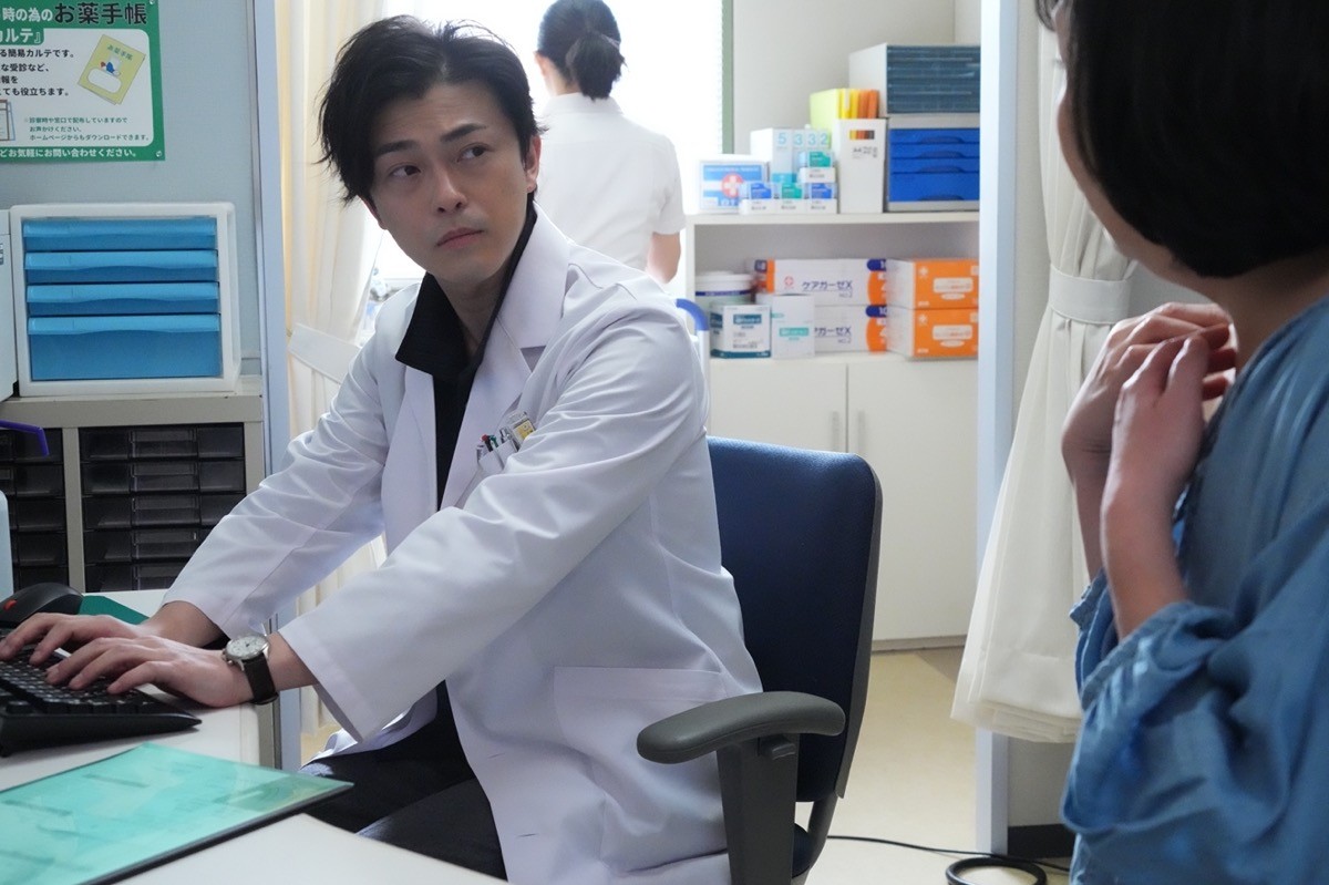 『ドクターホワイト』浜辺美波「誤診です」の笑顔に反響「可愛すぎて息止まる」