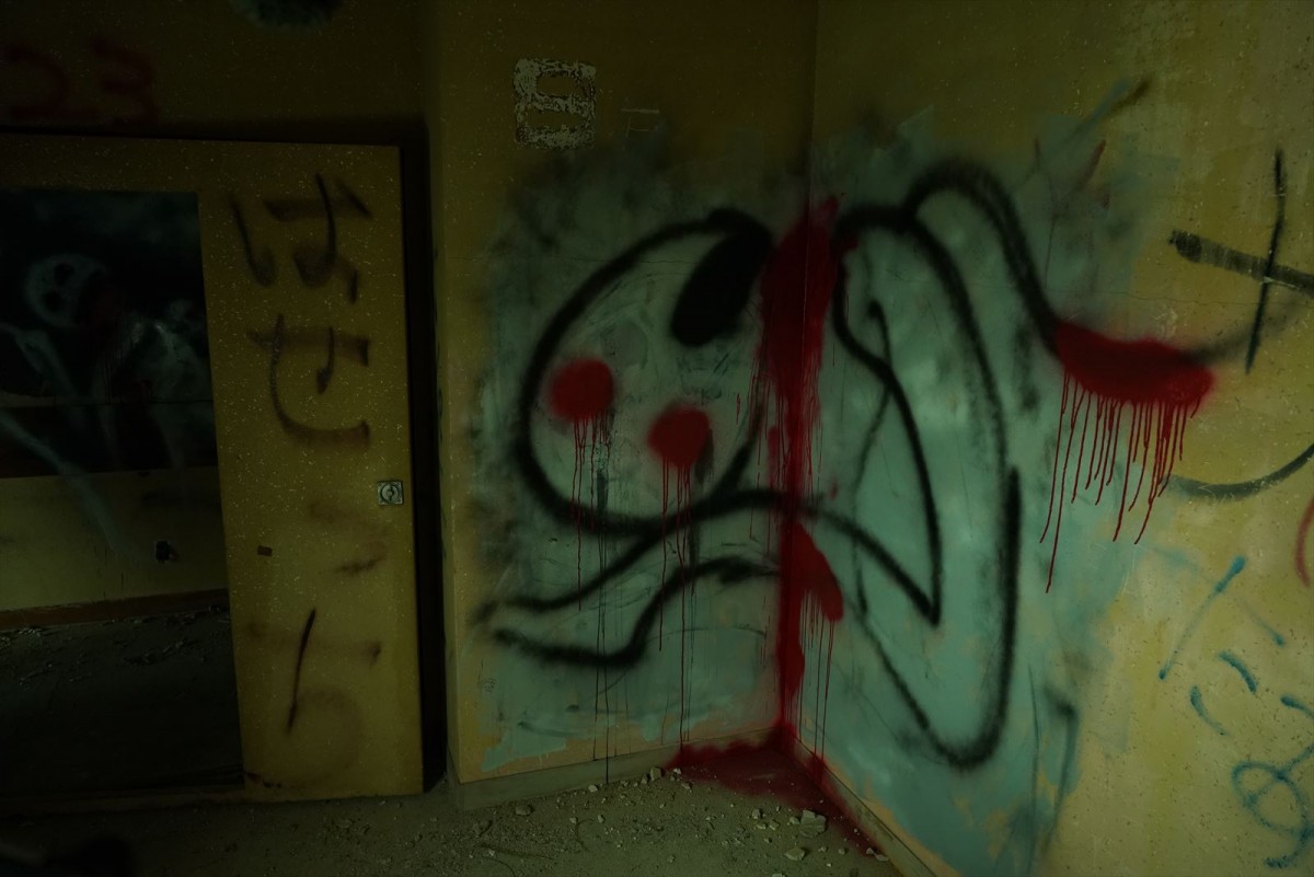 北陸最凶の心霊スポット「坪野鉱泉」に行ってみた　真冬の佇まいはリアル『シャイニング』