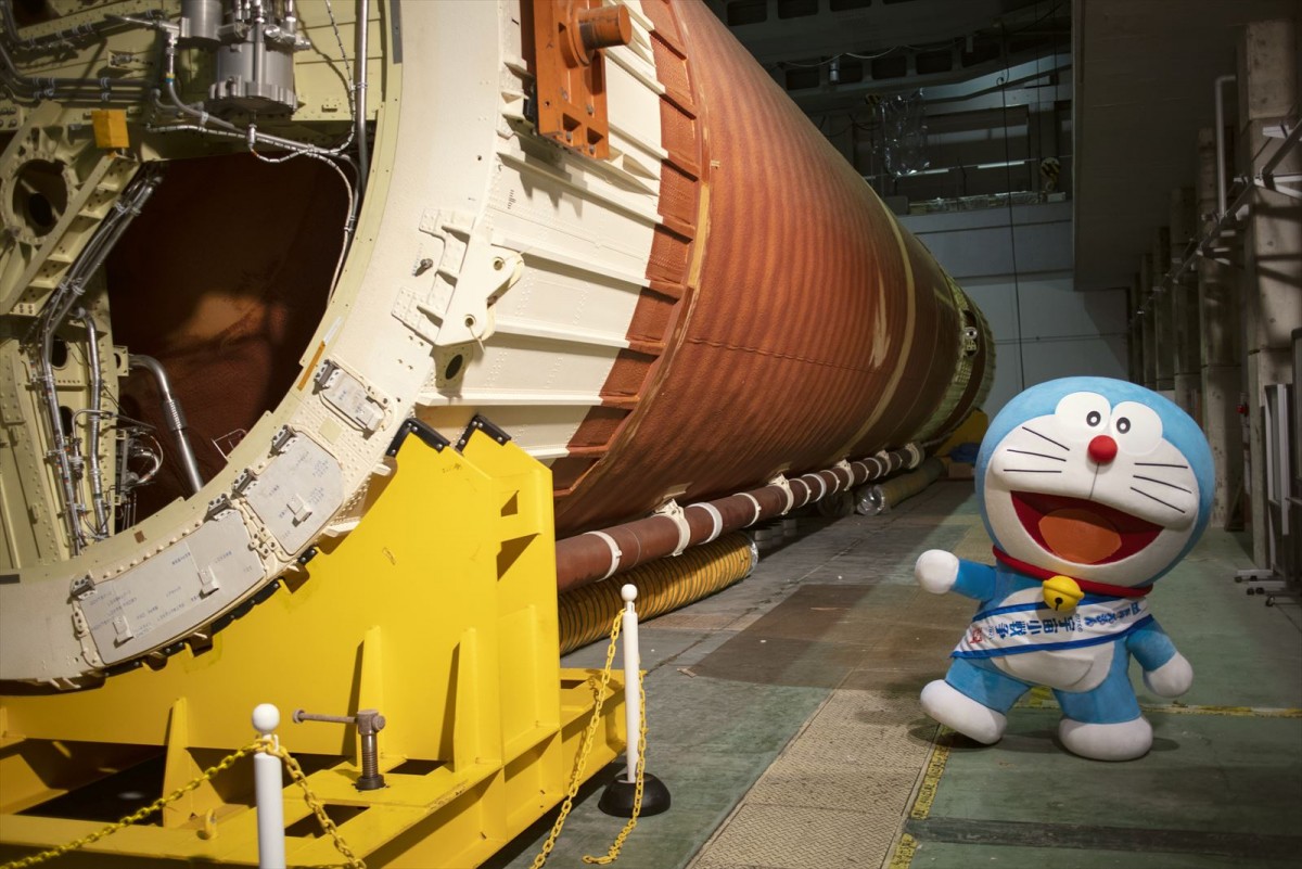 ドラえもん、日本最大のロケット発射場「種子島宇宙センター」に初上陸