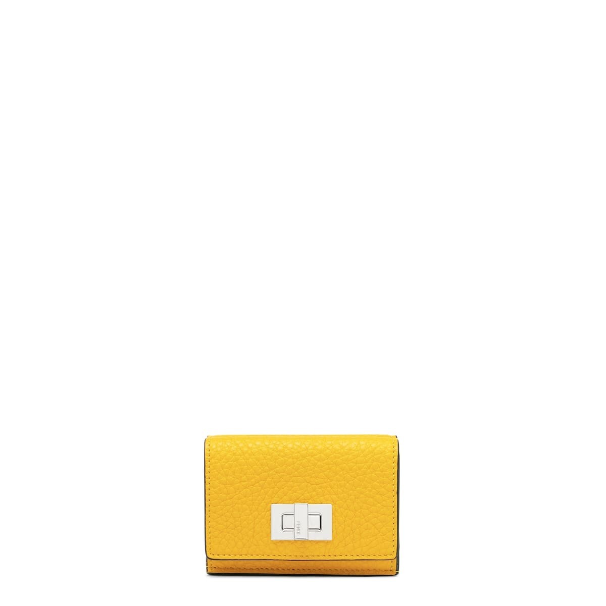 「フェンディ」新アイテム世界先行販売