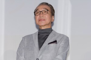 小日向文世、ドラマ『恋に落ちたおひとりさま～スタンダールの恋愛論～』配信開始記念イベントに登場