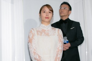 広瀬アリス、『劇場版ラジエーションハウス』完成披露舞台あいさつに登場