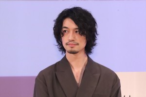 斎藤工、Netflixシリーズ「ヒヤマケンタロウの妊娠」配信記念イベントに登場