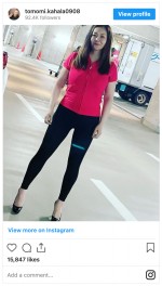 タイトな服でダイエットの成果を披露した華原朋美　※「華原朋美」インスタグラム