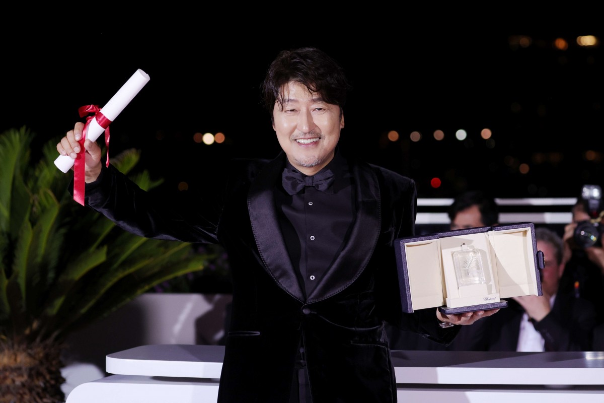 是枝裕和監督最新作『ベイビー・ブローカー』主演ソン・ガンホ、カンヌ最優秀男優賞　韓国人俳優初の快挙