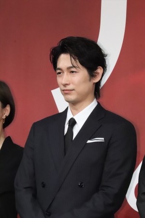 ディーン・フジオカ、映画『バスカヴィル家の犬　シャーロック劇場版』完成報告会に登場