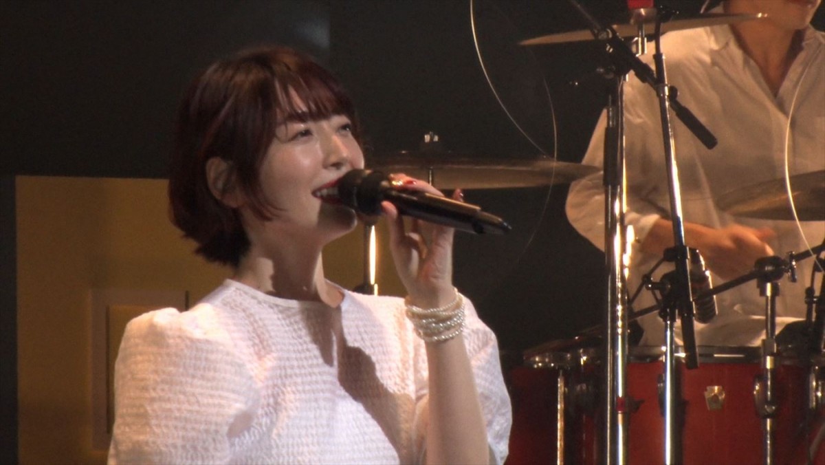 花澤香菜『情熱大陸』今夜放送　しなやかさの中にある“芯の強さ”を見つめた1年をひもとく
