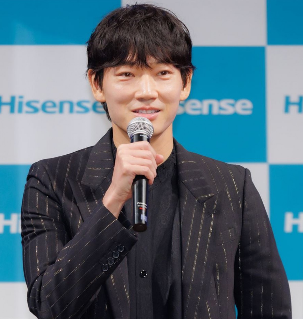 綾野剛、小学生以来のサッカーで実感「こんなに難しくて奥が深い競技があったのか」