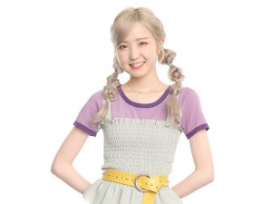 バズをイメージしたという衣装で取材に応じる本田仁美