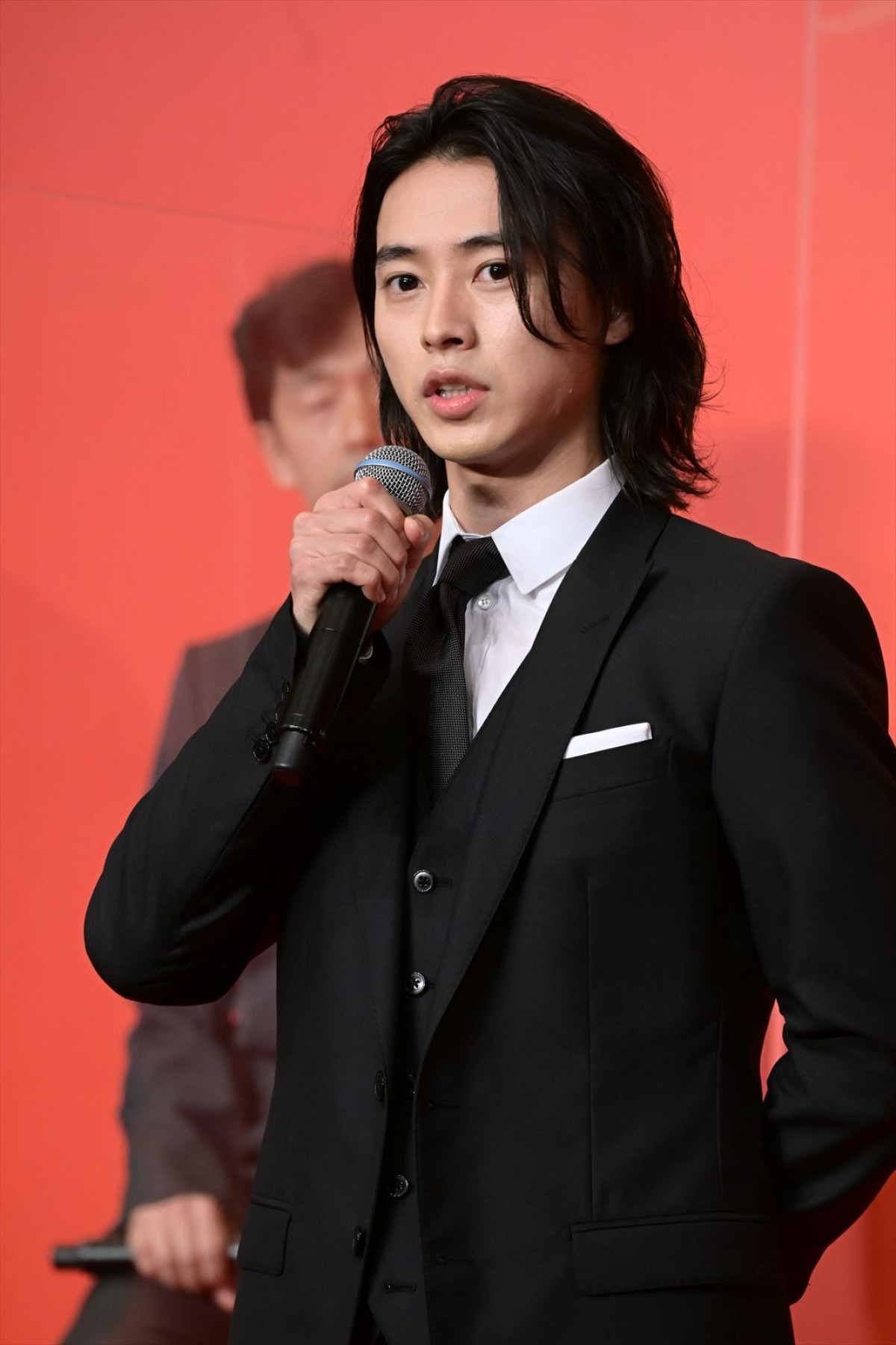 山崎賢人、映画『キングダム』続編の完成に喜び「すごい2ができている」