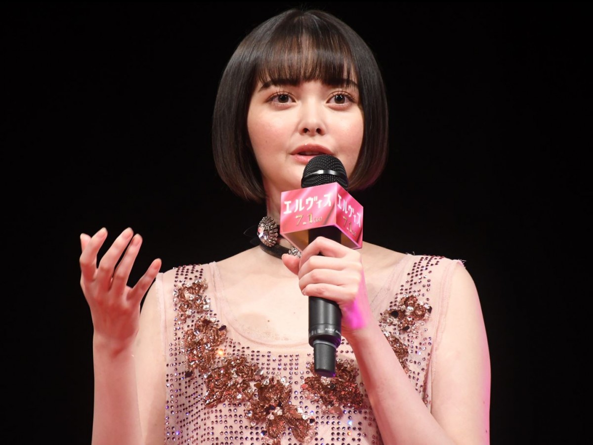 『エルヴィス』主演オースティン・バトラー初来日！　「とても温かい歓迎を受けました」と感激