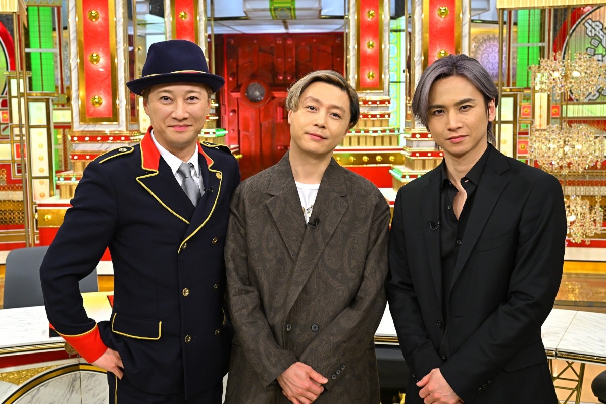 『中居正広の金曜日のスマイルたちへ』「祝!デビュー25周年 KinKi Kids波乱万丈」に出演する(左から)中居正広、KinKi Kids・堂本剛、堂本光一