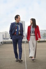 ドラマスペシャル『監察の一条さん』（左から）主演・吉田鋼太郎＆ヒロイン・吉岡里帆