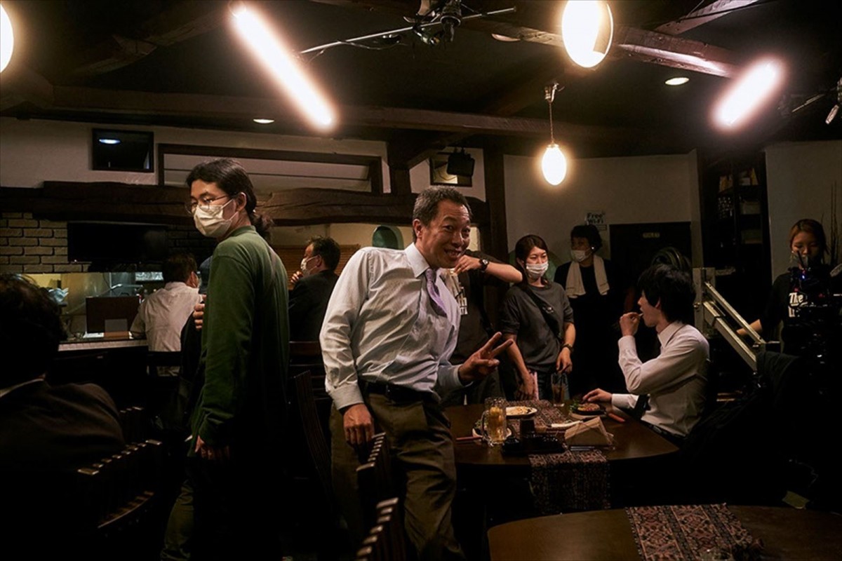 阿部サダヲ×岡田健史『死刑にいたる病』10億突破　トラウマが緩和されるオフショット公開