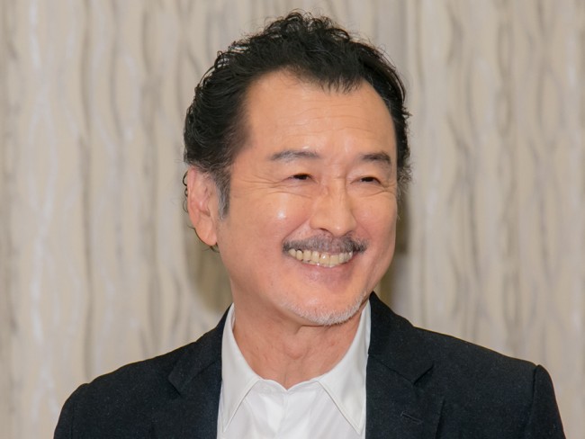 吉田鋼太郎