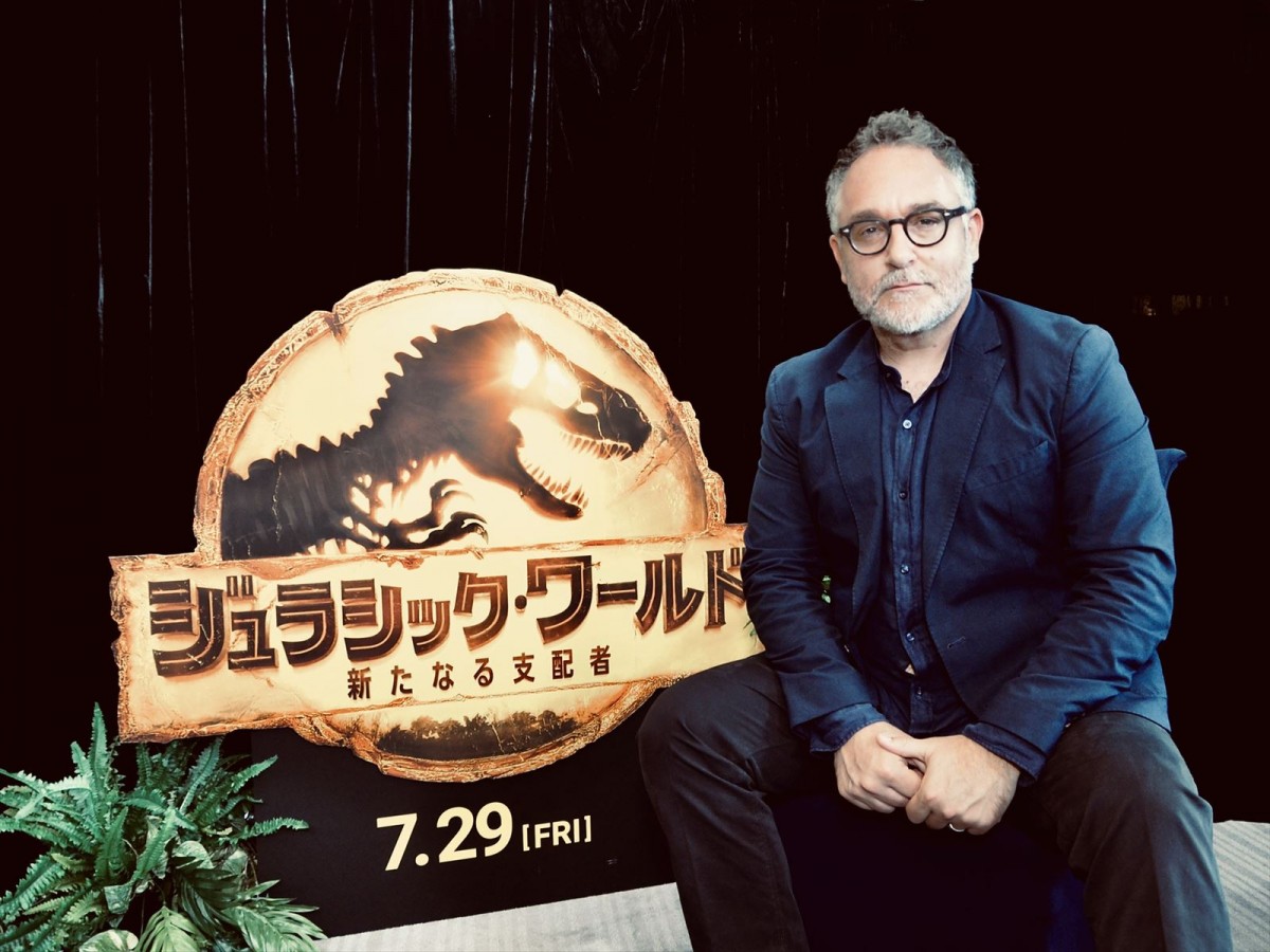 『ジュラシック・ワールド』コリン・トレボロウ監督、大作シリーズ継承のポイントは“バランス” 『スター・ウォーズ』の教訓も