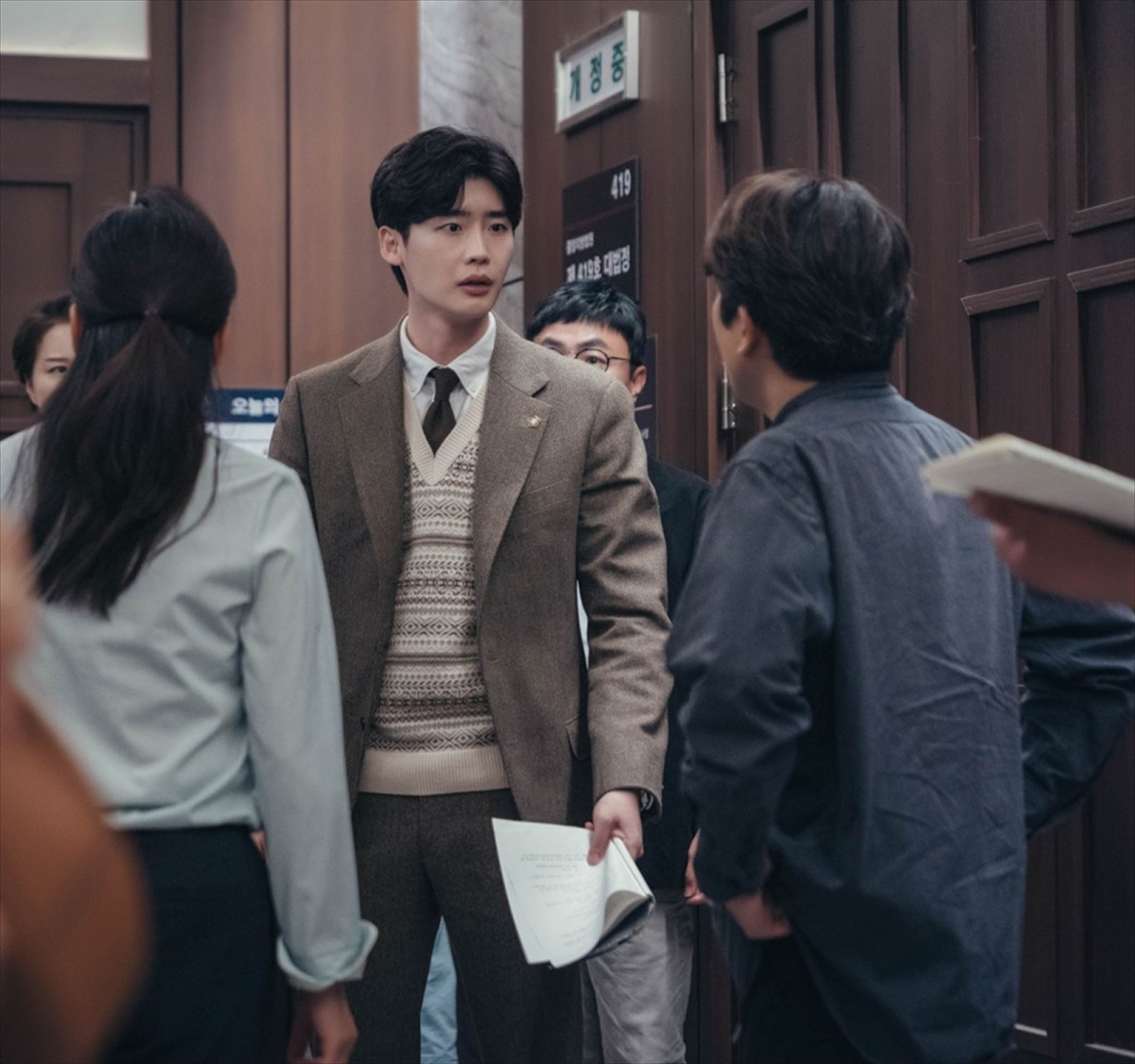 イ・ジョンソク除隊後初主演『ビッグマウス』予告公開　妻役には少女時代ユナ