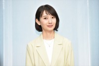 波瑠、月10ドラマ『魔法のリノベ』制作発表会見に登場