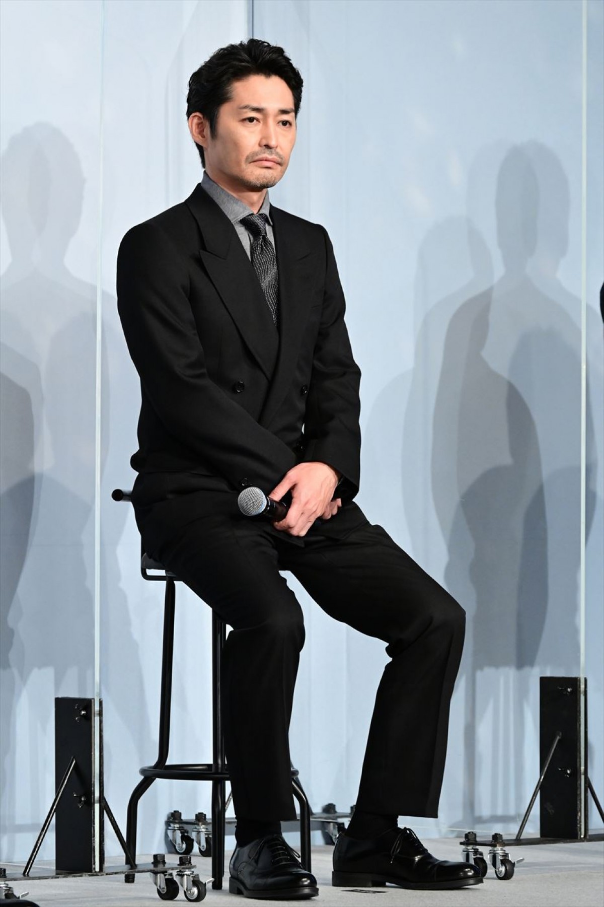 二宮和也、『ラーゲリより愛を込めて』でロシア語にトライ　中島健人も人生初の丸刈り＆ふんどしに挑戦