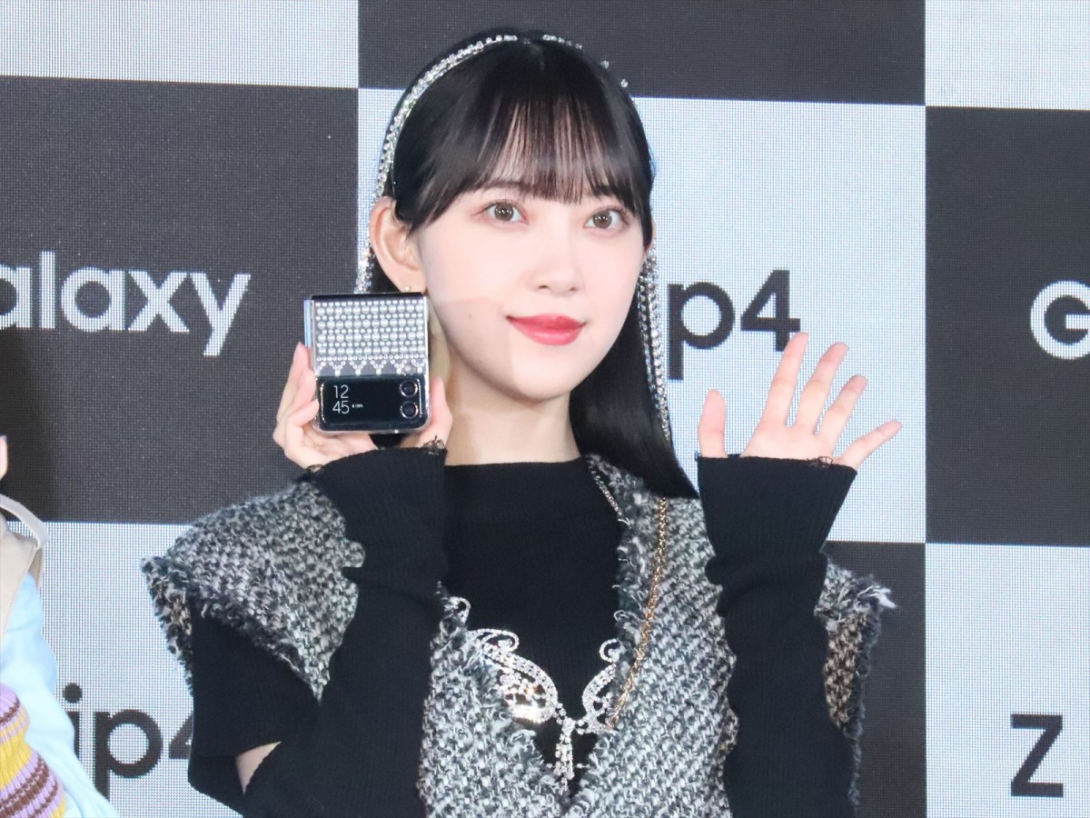 堀未央奈、スマホコーデでランウェイ！　理想の男性のコーディネートも明かす