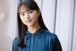 清原果耶主演『霊媒探偵・城塚翡翠』、タイトルロゴの“秘密”明かす