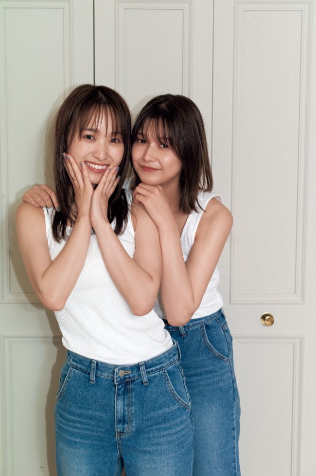 （左から）菅井友香、渡邉理佐　櫻坂46 菅井友香卒業写真集『大切なもの』より