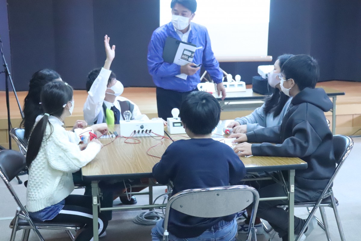 「パナソニックあかり交換活動『あかりの日』特別授業」松丸亮吾		