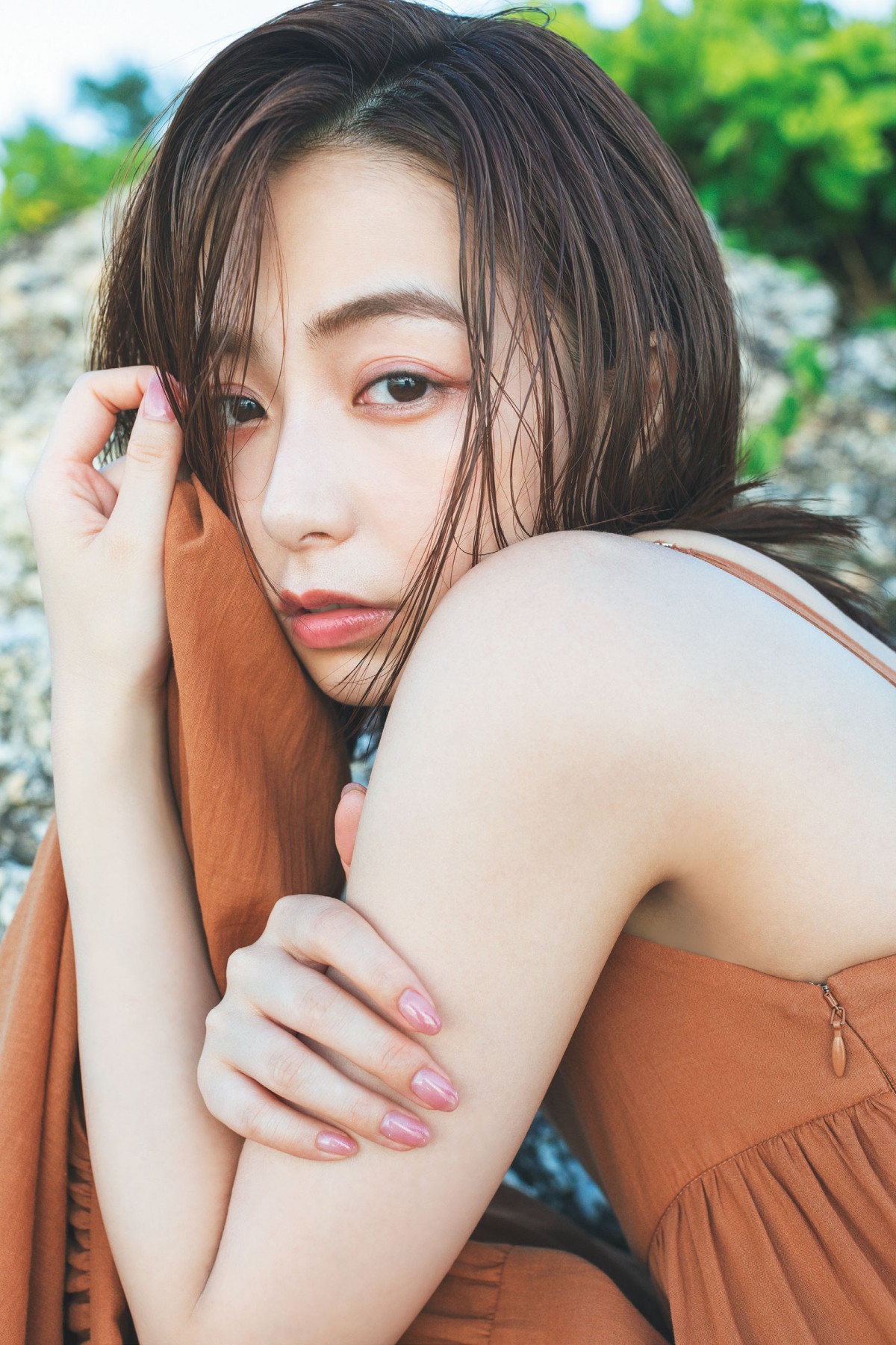 “TikTokフォロワー46万人”大熊杏優、透明感すごい白ビキニ姿