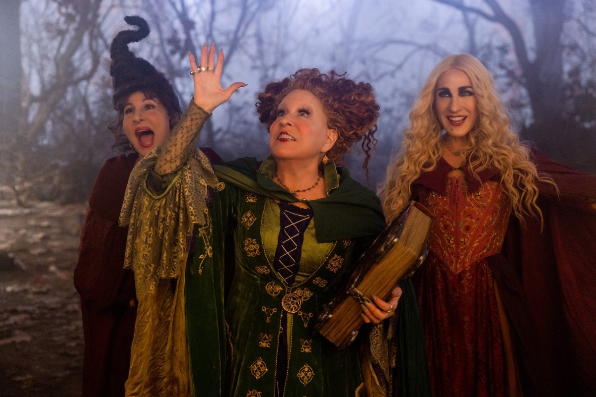 ファンのコスプレも圧巻！　サラ・ジェシカ・パーカーら“邪悪な魔女たち”がNYに集結