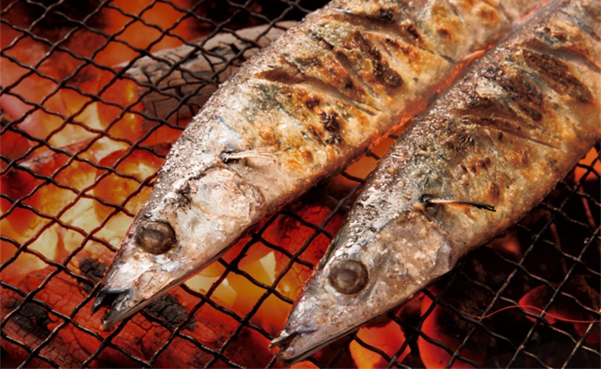 「生さんまの炭火焼き」