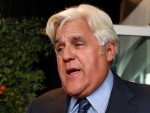 米人気司会者、ガレージの火災で顔に重度のやけどを負う