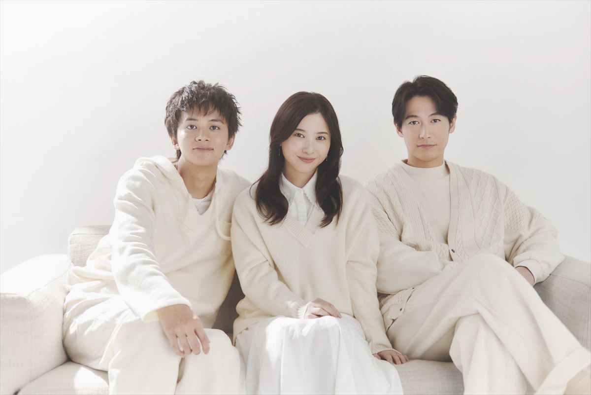 ドラマ『星降る夜に』ビジュアル（左から）北村匠海、吉高由里子、ディーン・フジオカ