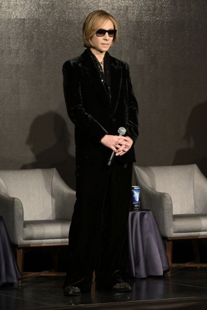 YOSHIKI、「THE LAST ROCKSTARS」記者会見に登場