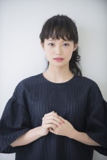 『夫を社会的に抹殺する5つの方法』に出演する佐藤玲