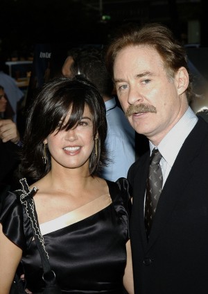 フィービー・ケイツと夫のケヴィン・クライン（2004年）