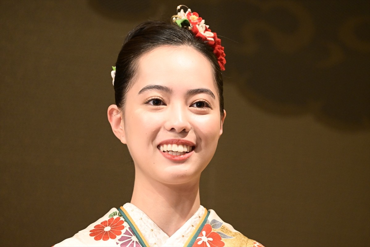 『舞いあがれ！』浅田芭路、晴れ着姿で挨拶「普段は無邪気です」　福原遥への憧れも語る