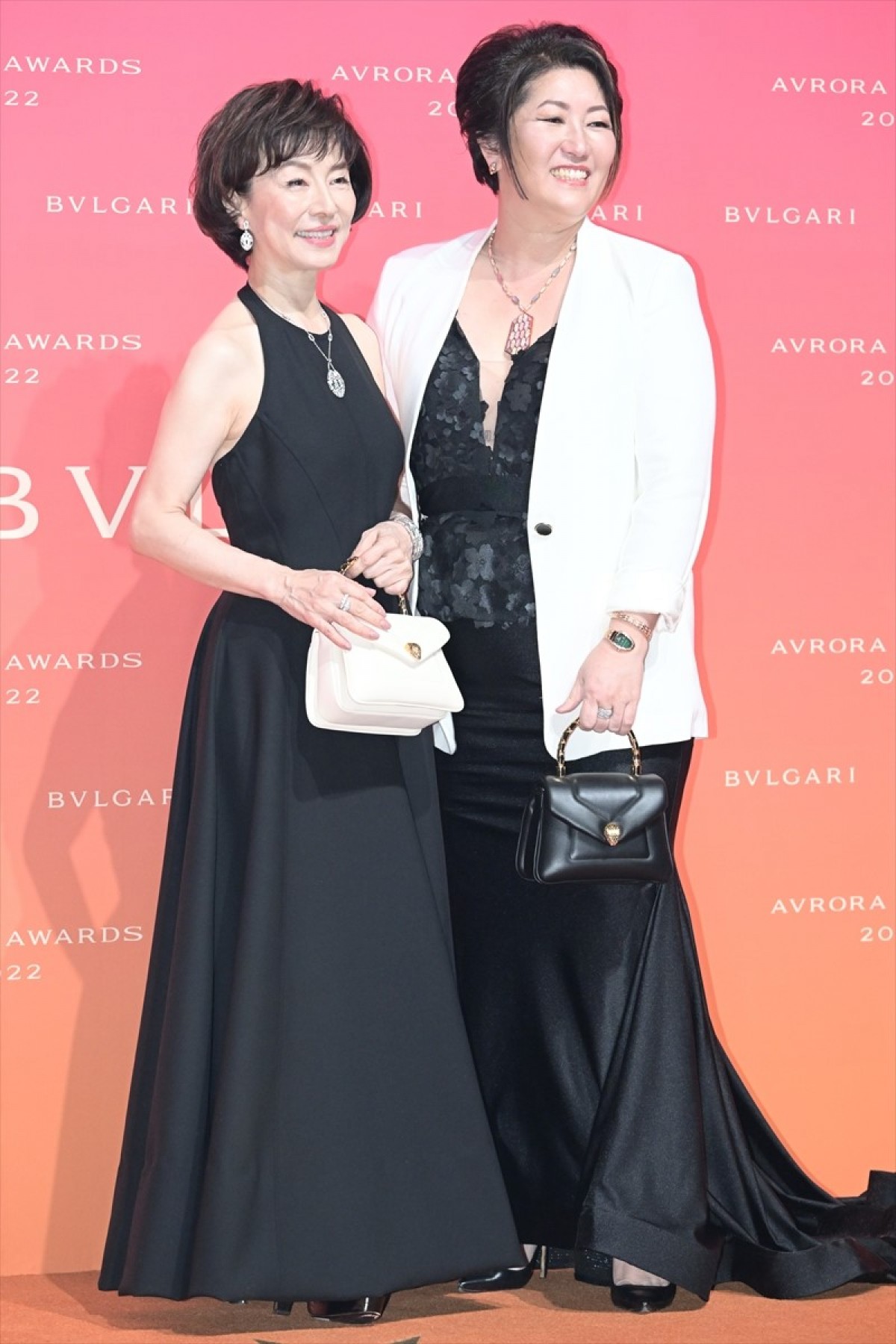 山下智久、ブラックスーツでスタイリッシュに登場　2022年は「幸せな一年を過ごせた」