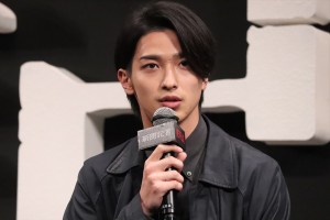 横浜流星、Netflixシリーズ『新聞記者』ワールドプレミアイベントに登場