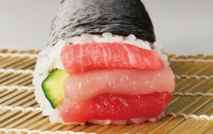 サミットの「恵方巻」で開運祈願！