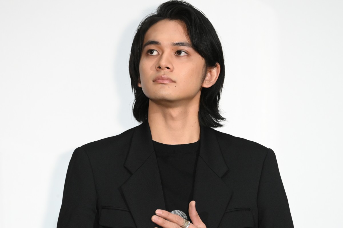北村匠海、2022年目指すのは「身のぎっしり詰まったカニ味噌」